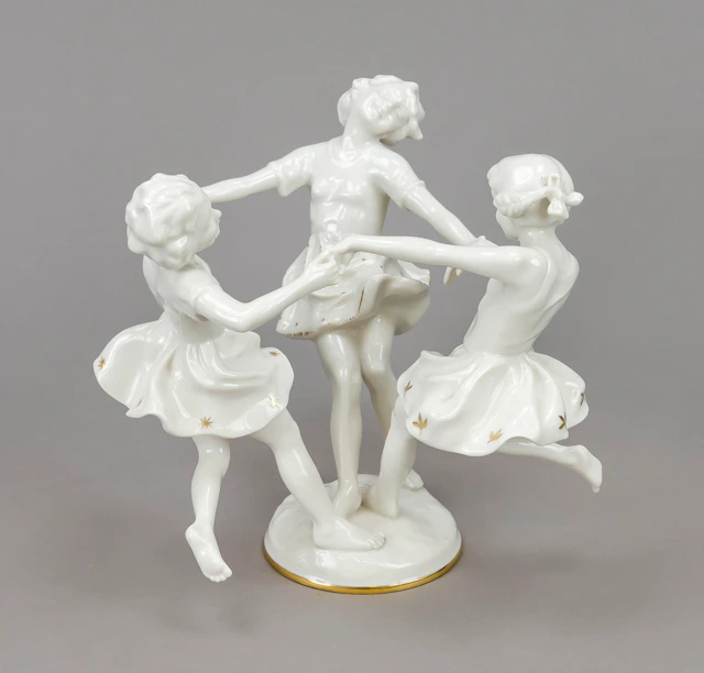 Maientanz Figurengruppe. Hutschen