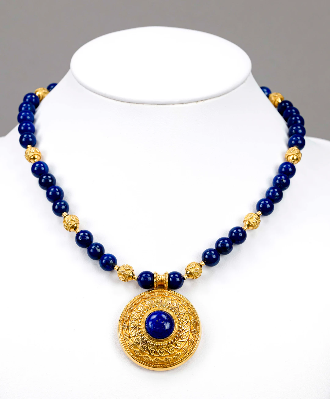 Schweres Lapislazuli-Collier mit