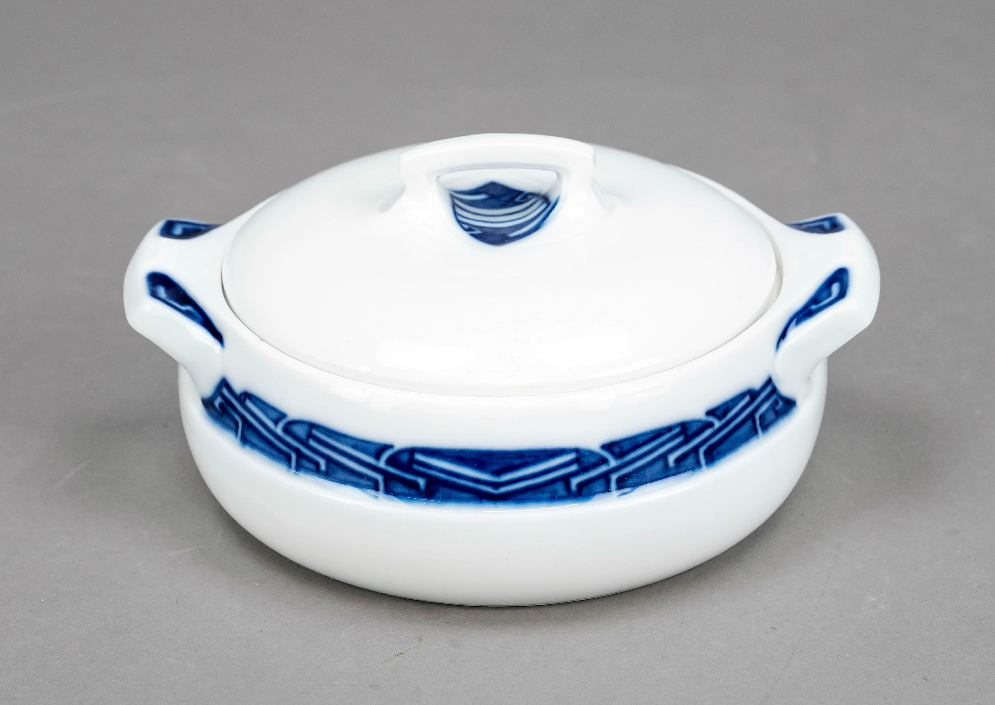 Runde Jugendstil-Deckelterrine au