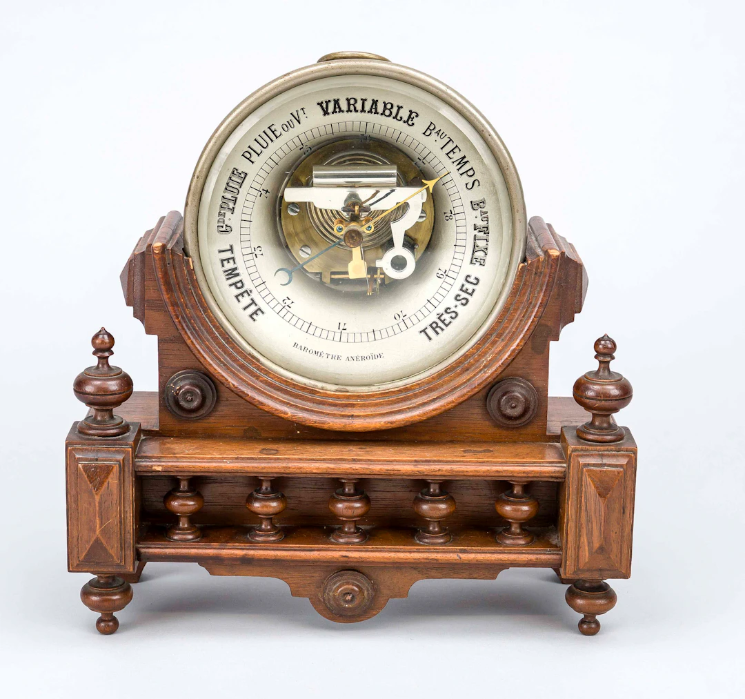 Aneroid-Tischbarometer, Frankreic