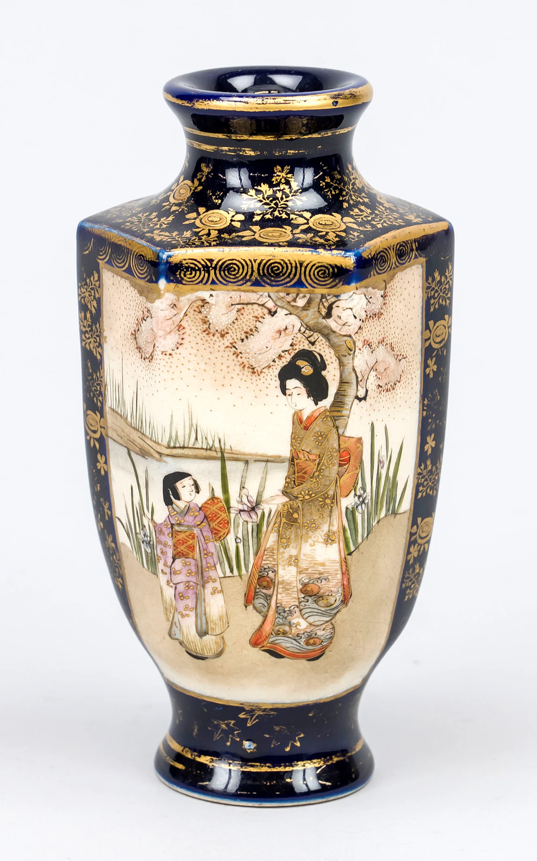 Kleine Satsuma Vase, Japan, 1. H.