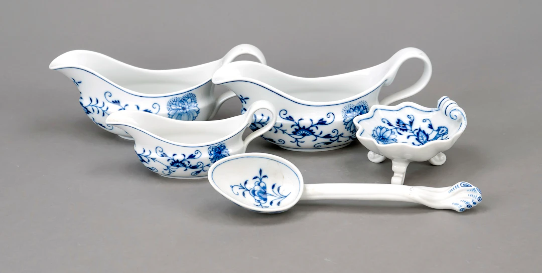 Konvolut von 5 Teilen, Meissen, M