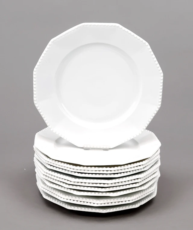 13 flache Gourmet-Teller, Nymphen