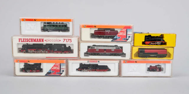 9 Modelleisenbahn Loks Spur N, 2.