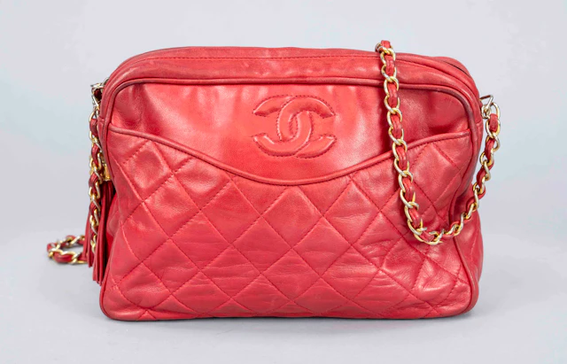 Chanel, Red Vintage Quilted Tasse