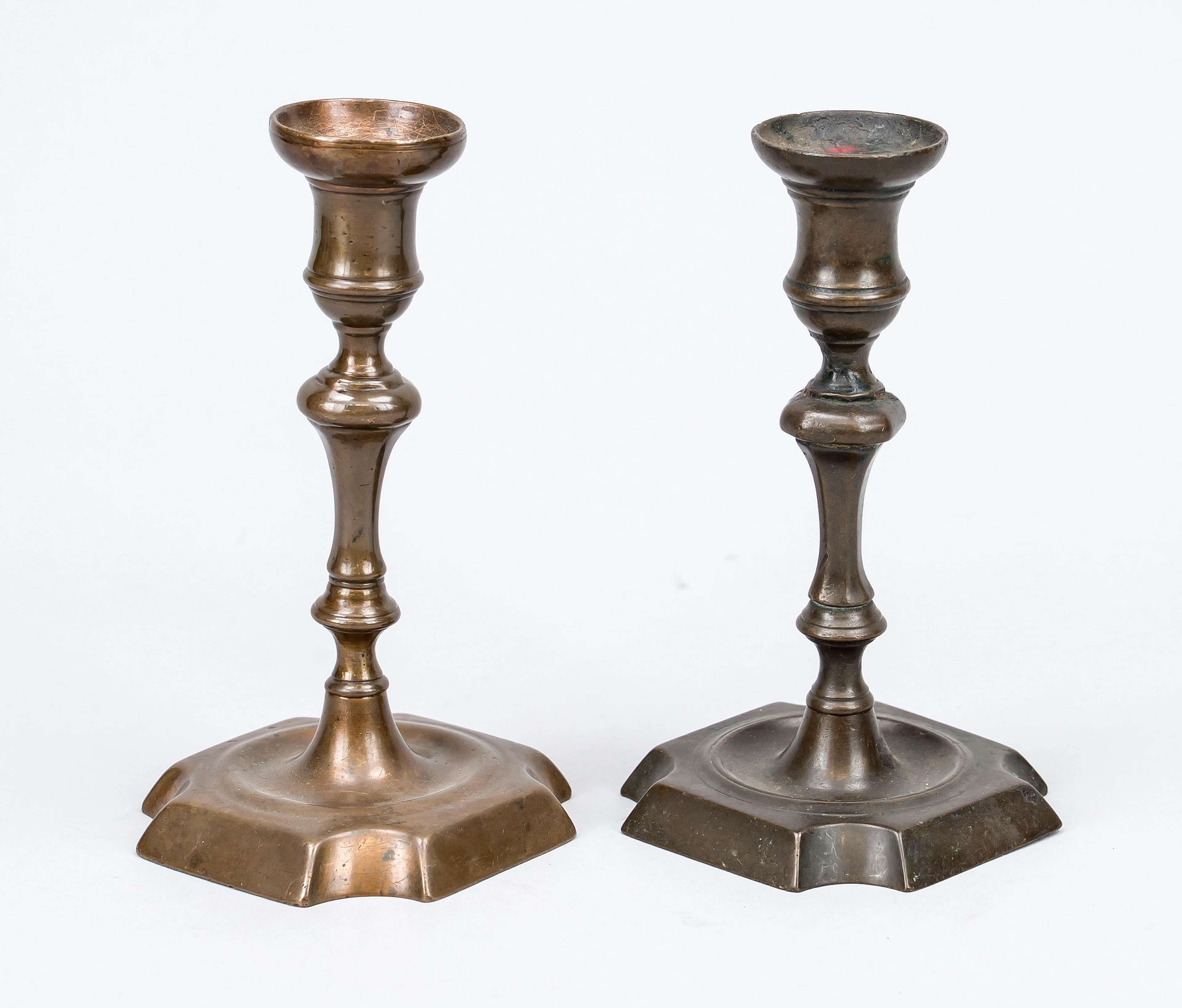 Paar Leuchter, um 1800, Bronze. P