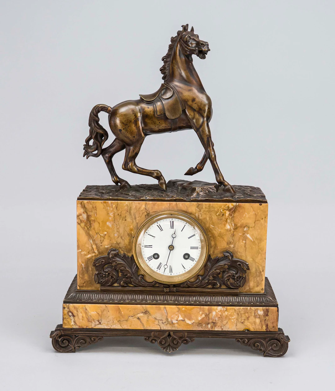 Empire - Bronze Figurenpendule, F