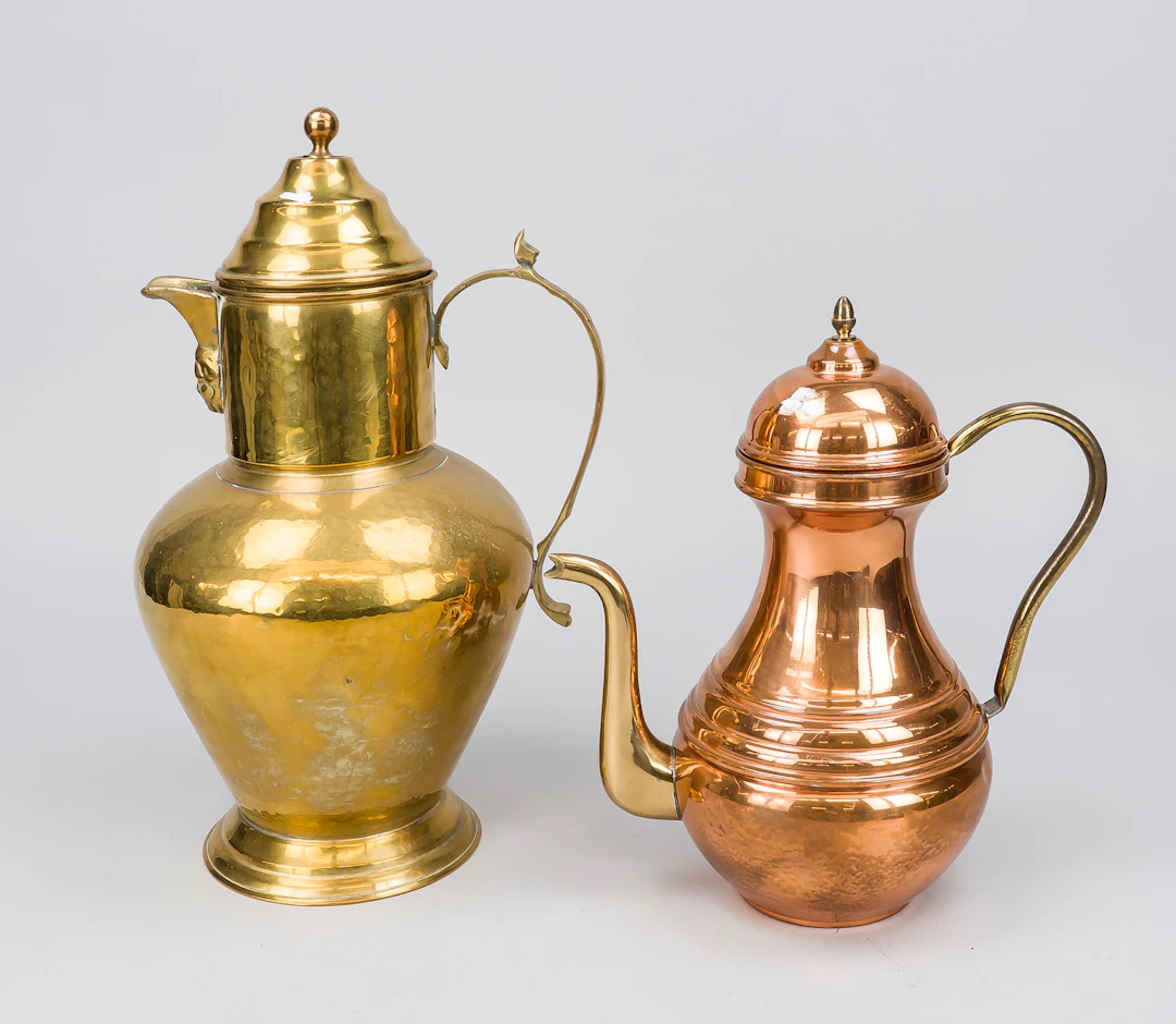 2 große Kaffeekannen, 19./20. Jh.