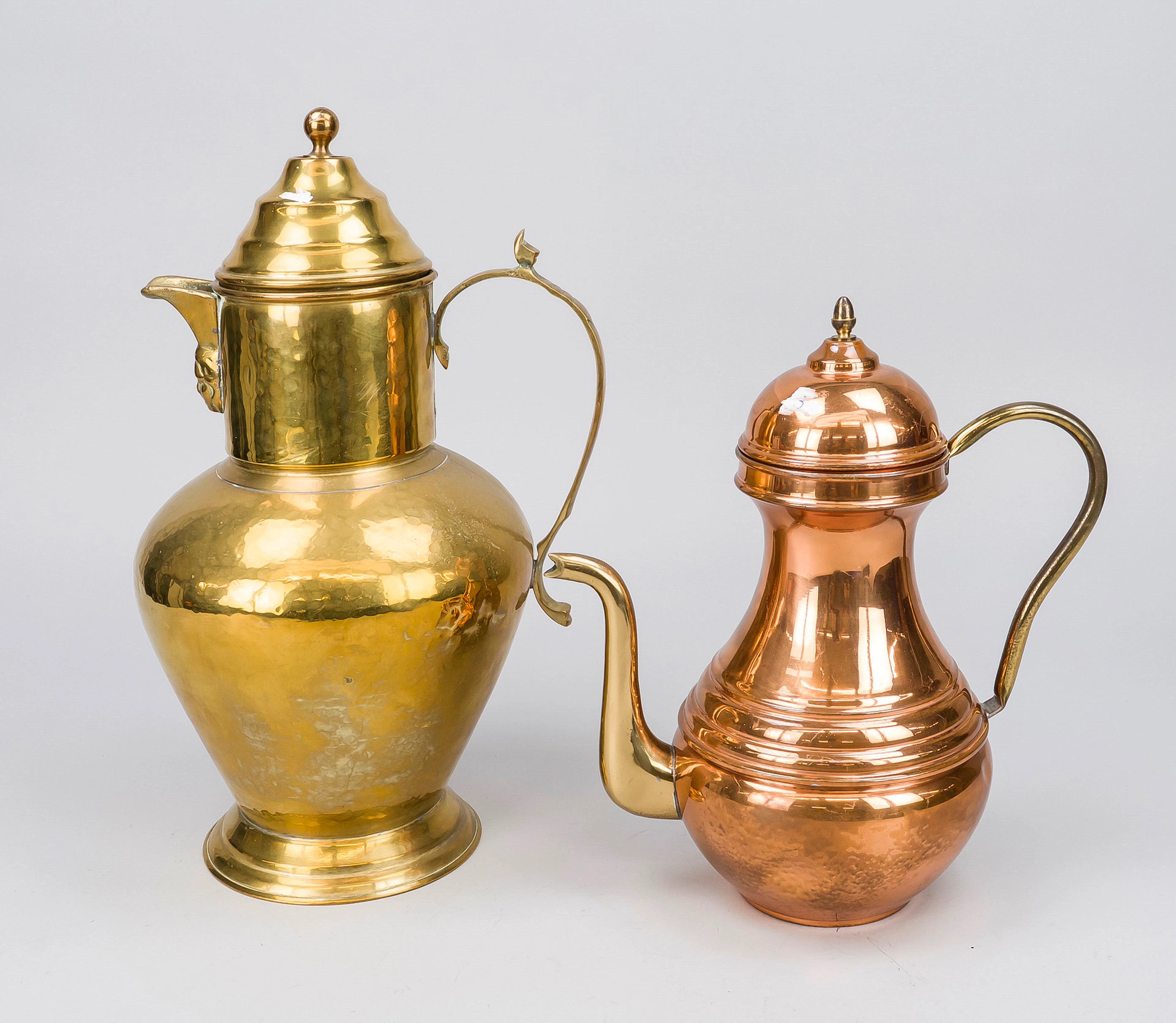 2 große Kaffeekannen, 19./20. Jh.