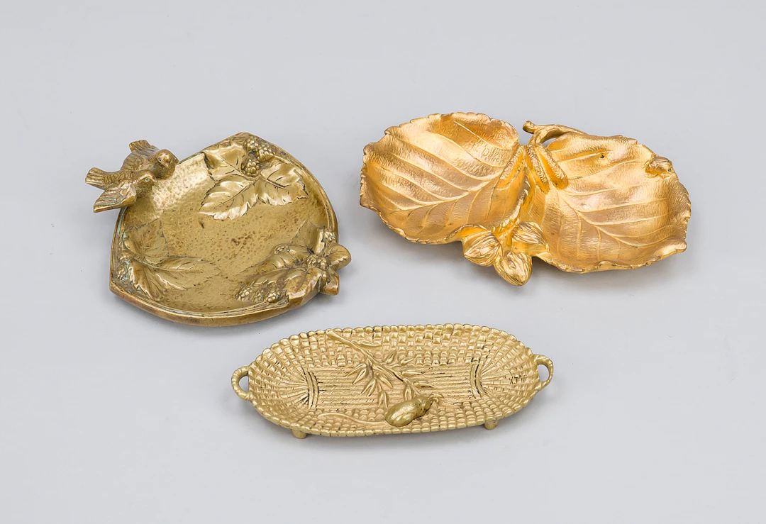 3 Schälchen bzw. Ascher, Mitte 20