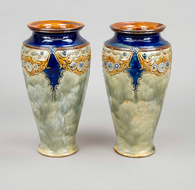 Zwei Keramikvasen, Royal Doulton