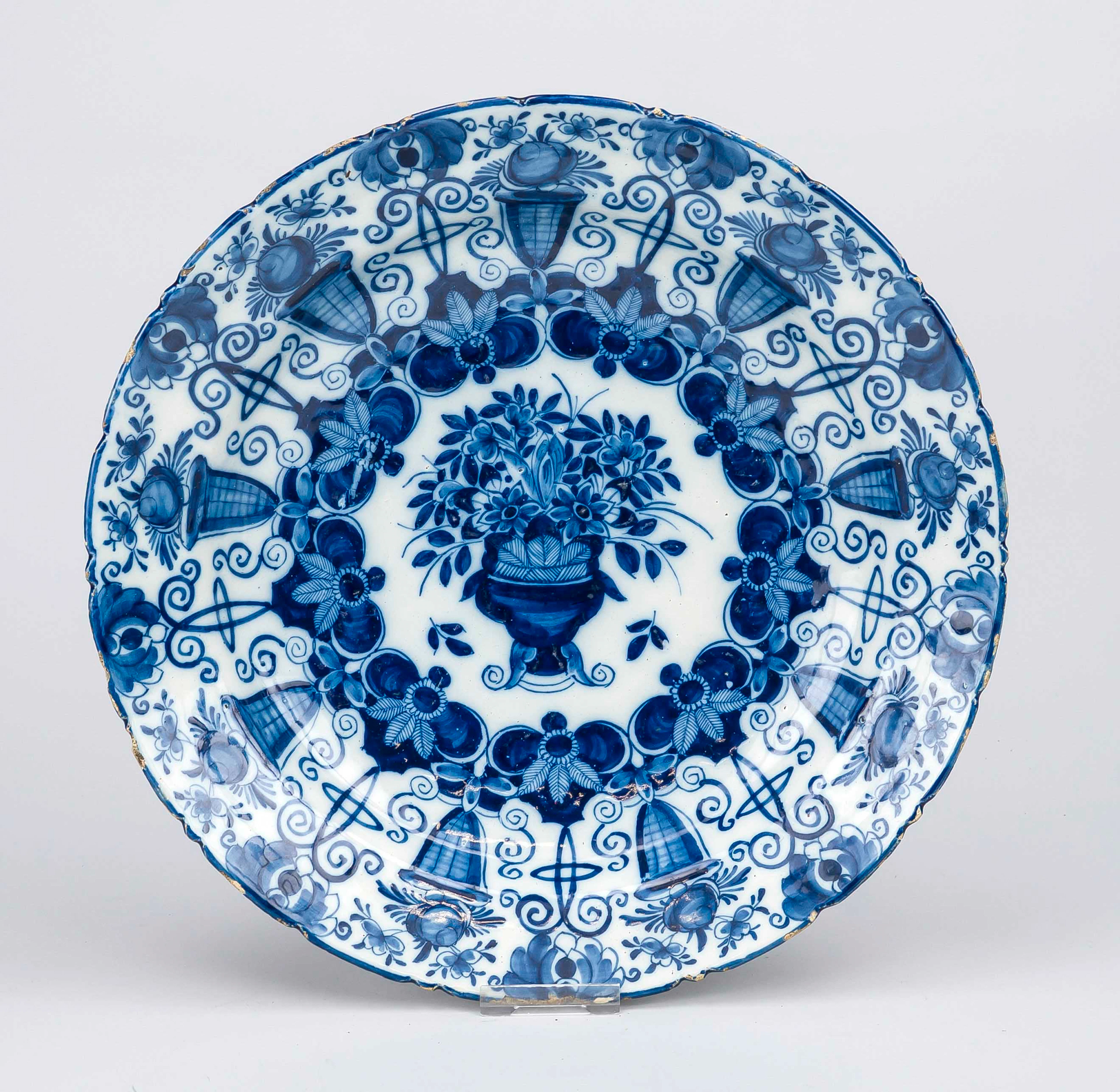 Großer Teller, w. Delft 18./19. J