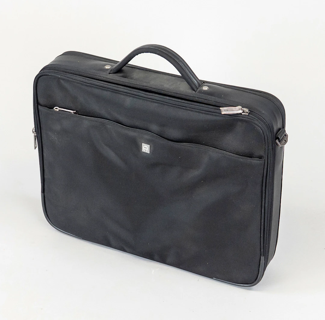 Aigner, Lightweight Luggage Line