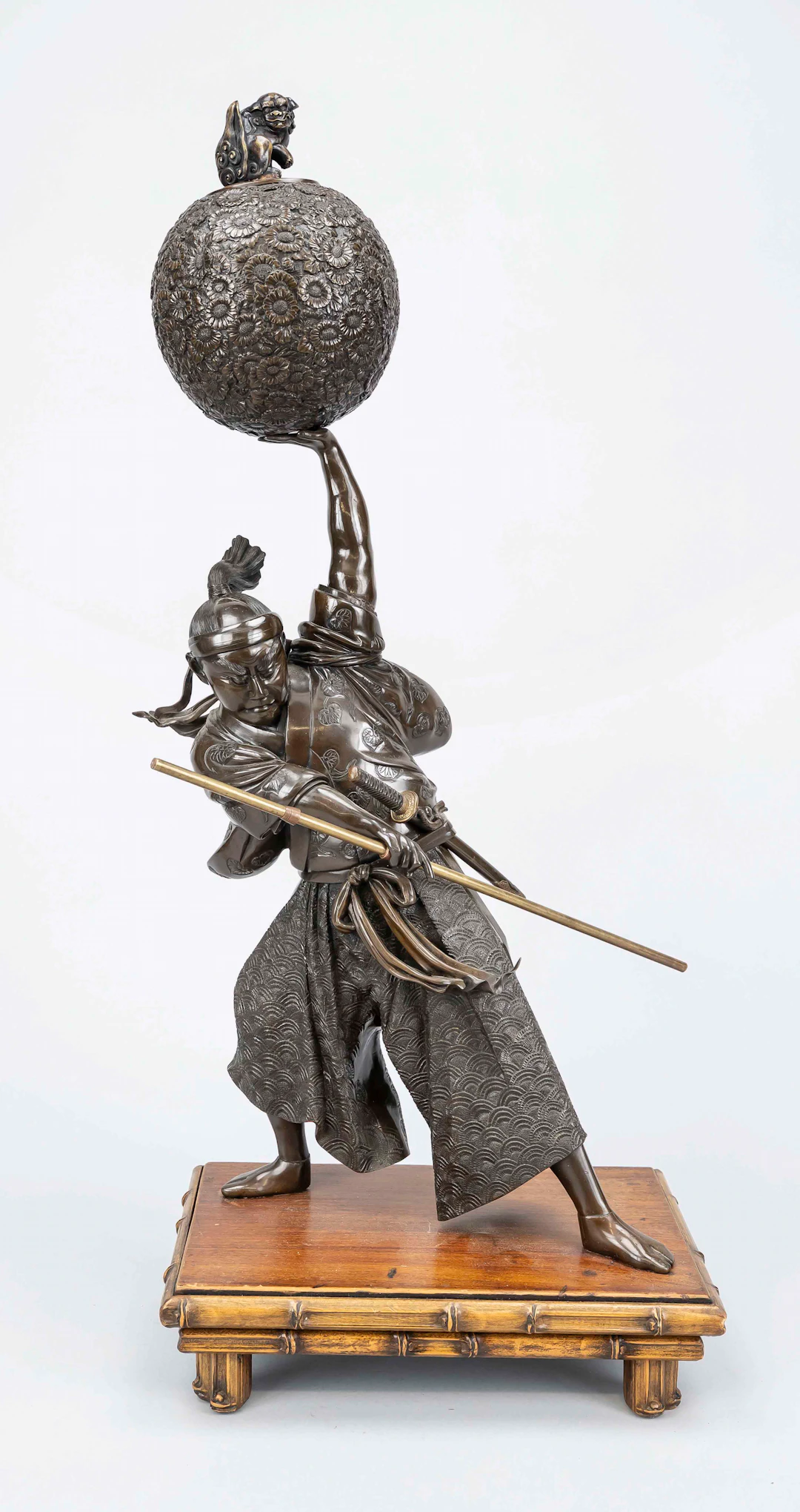Große Samuraifigur, Japan um 1900