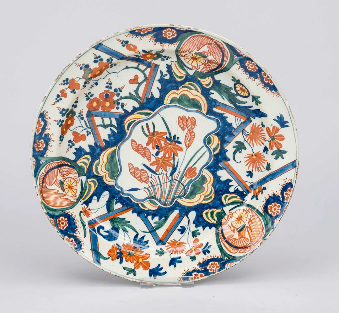 Teller mit Kakiemon-Malerei, w. D