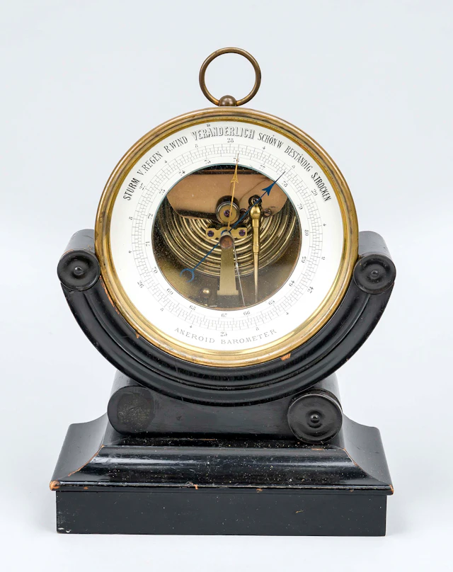 Aneroid-Tischbarometer um 1900, r