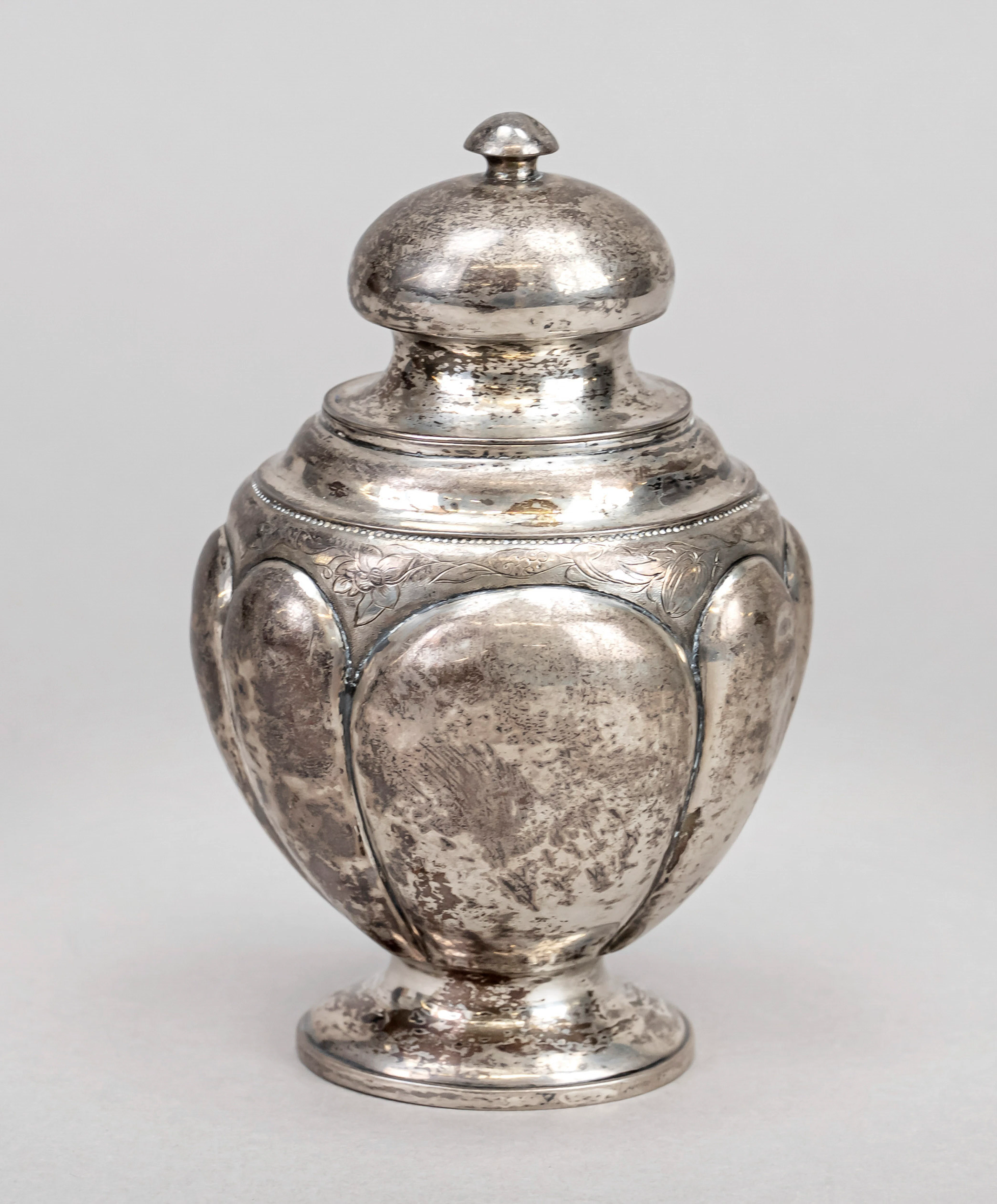 Teedose, um 1840, undeutl. punzie