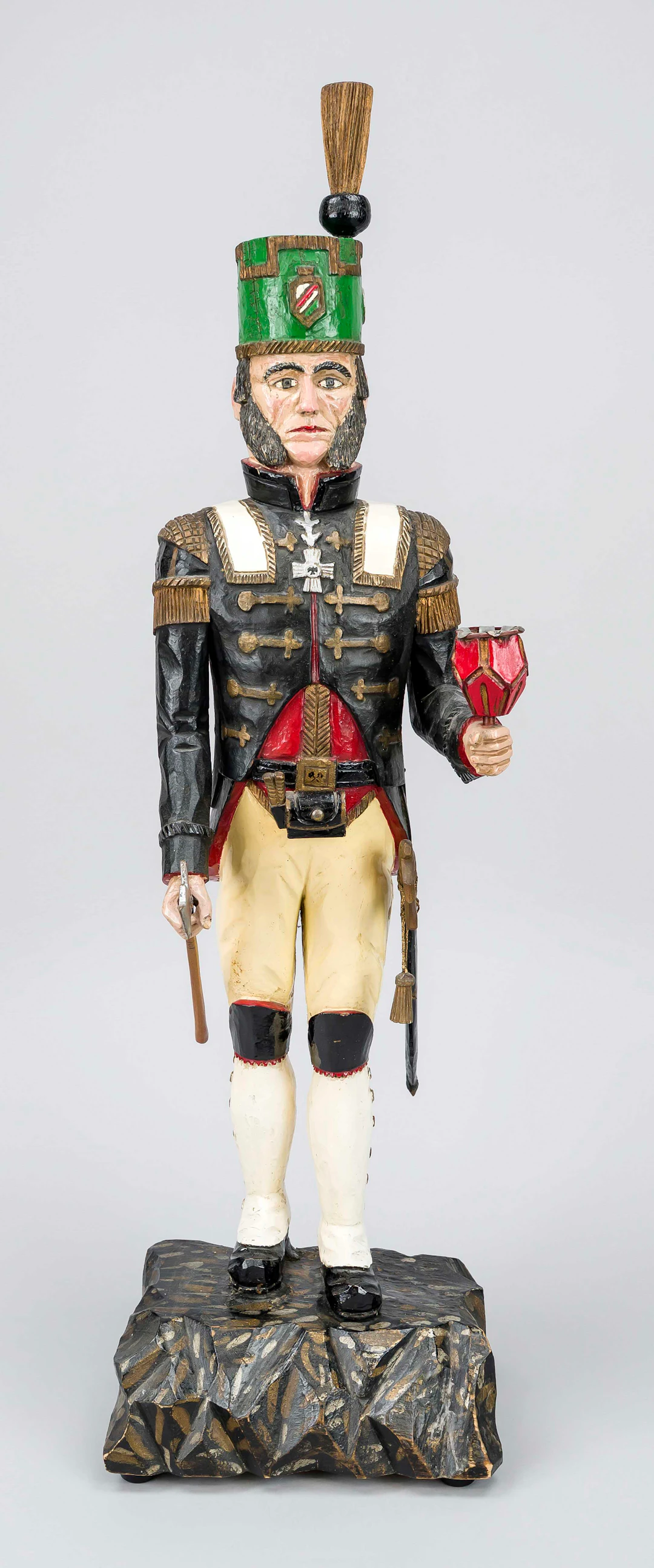 Große erzgebirgische Figur eines