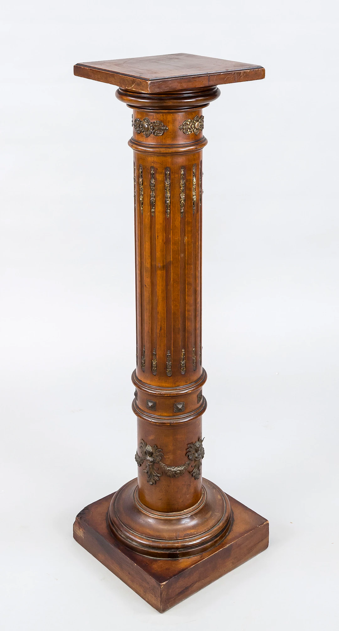 Säule, Ende 19. Jh., Mahagoni (Fu