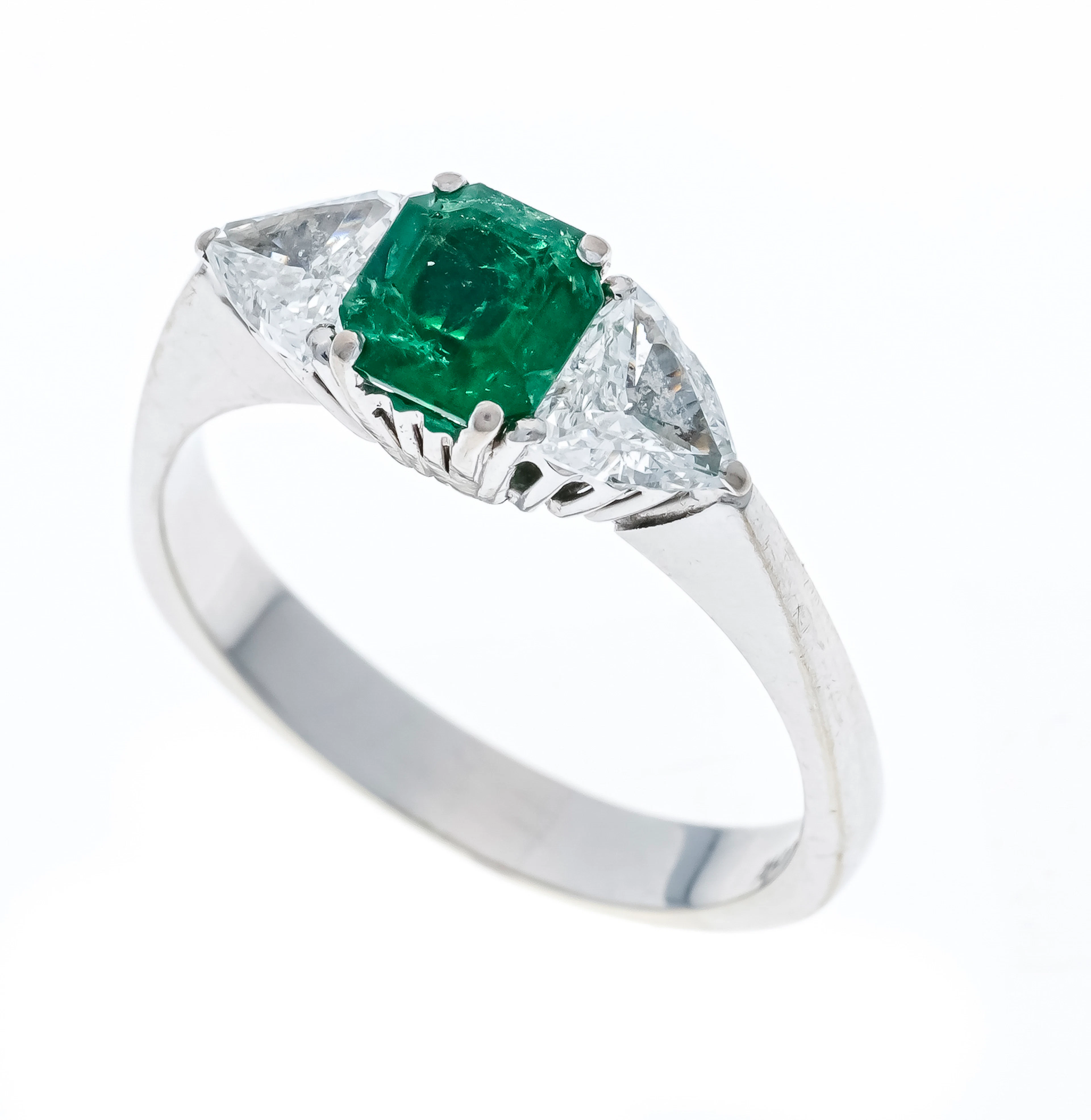 Smaragd-Diamant-Ring WG 750/000 m