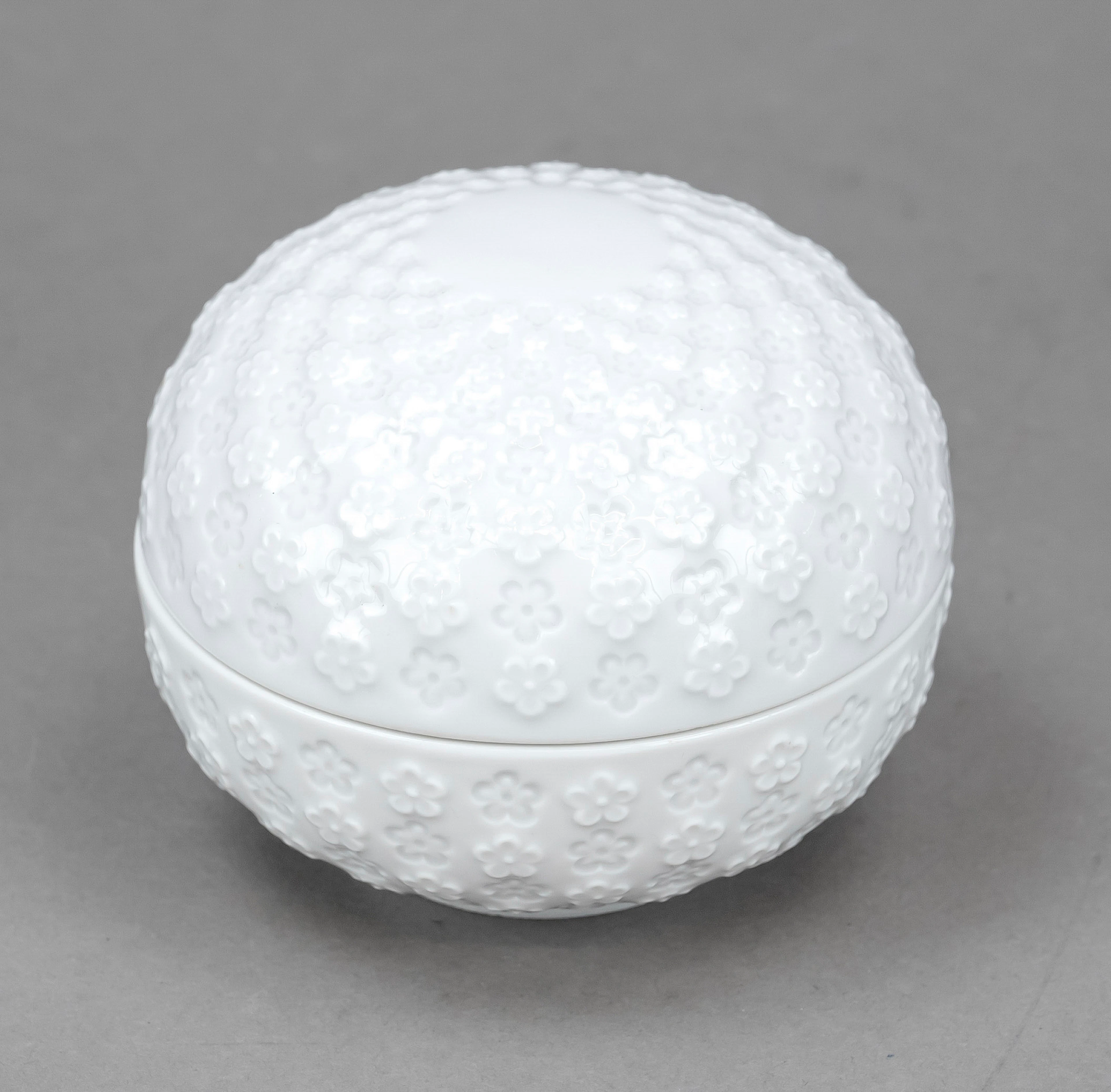 Relief-Kugeldose, Meissen, nach 1