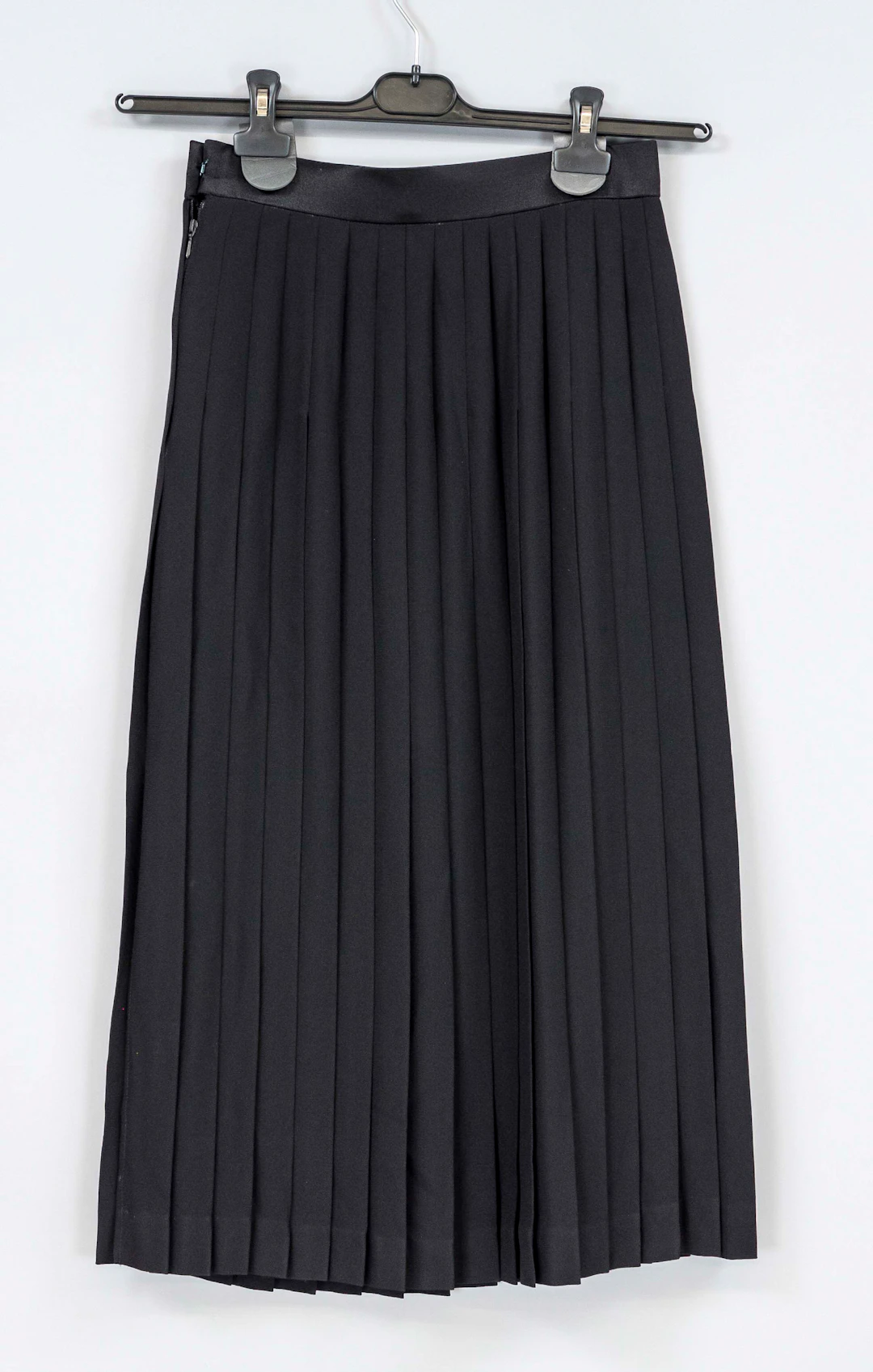 Käte Berow Couture, schwarzer Fal