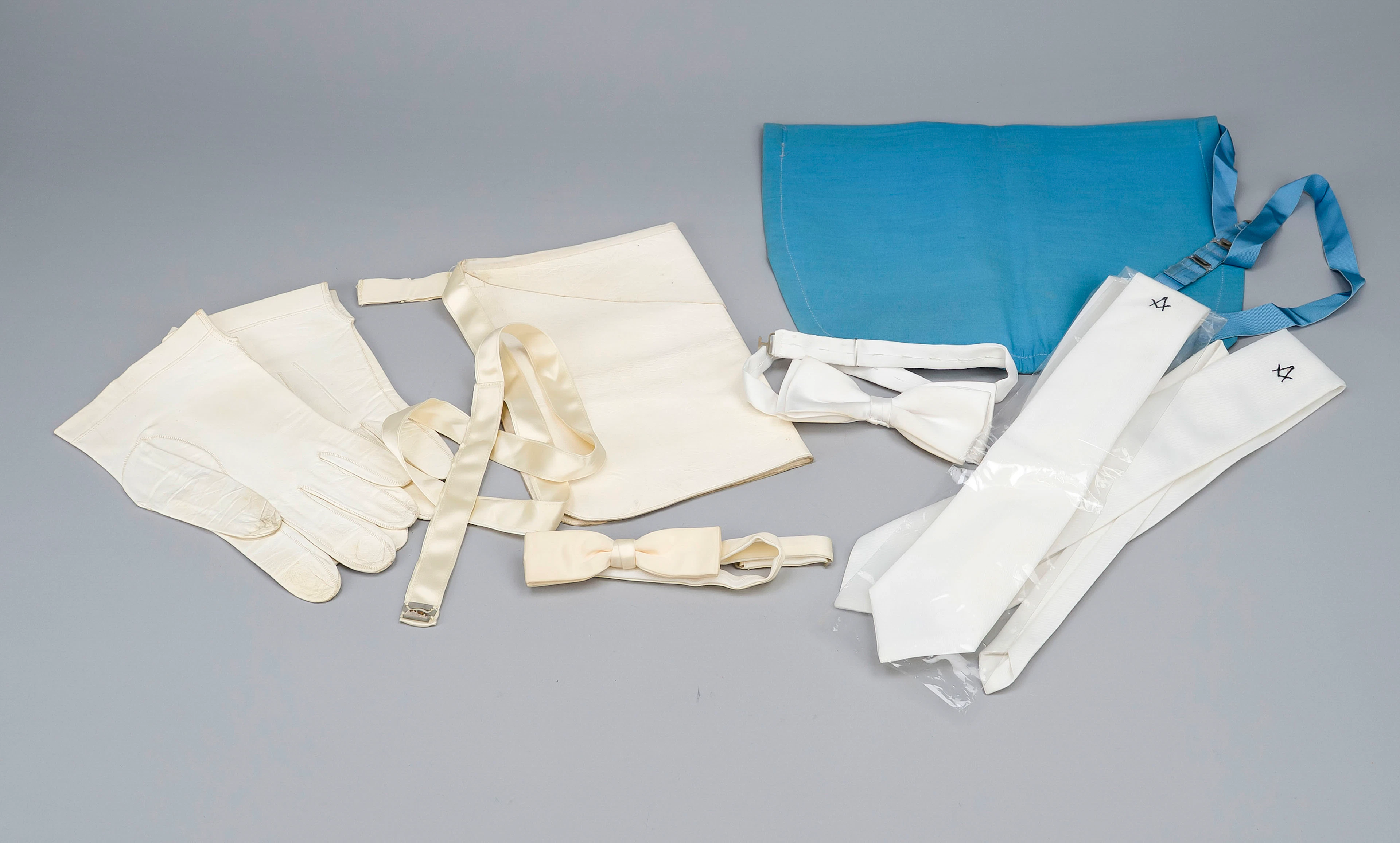 Textil-Konvolut zur Freimaurerei