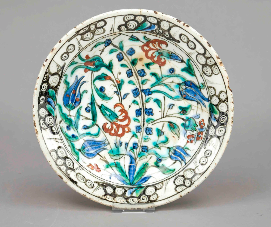 Runde Schale, Iznik, 17. Jh., Ker