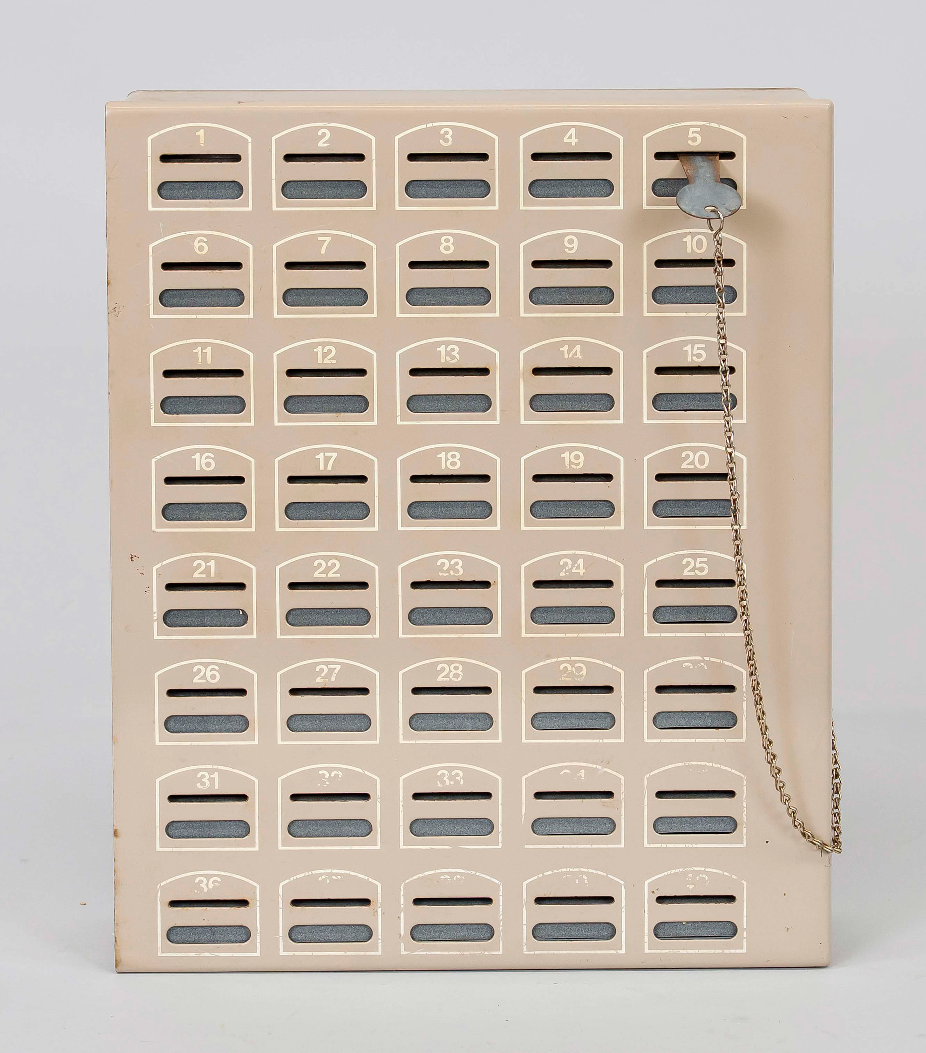 Sparschrank eines Sparvereins, 1.