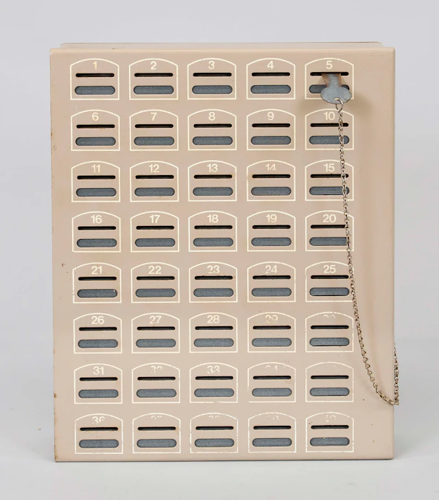 Sparschrank eines Sparvereins, 1.