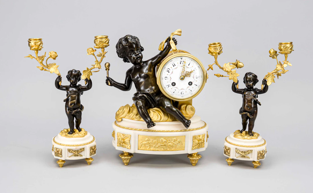Empire - Figurenpendule, 3-teilig