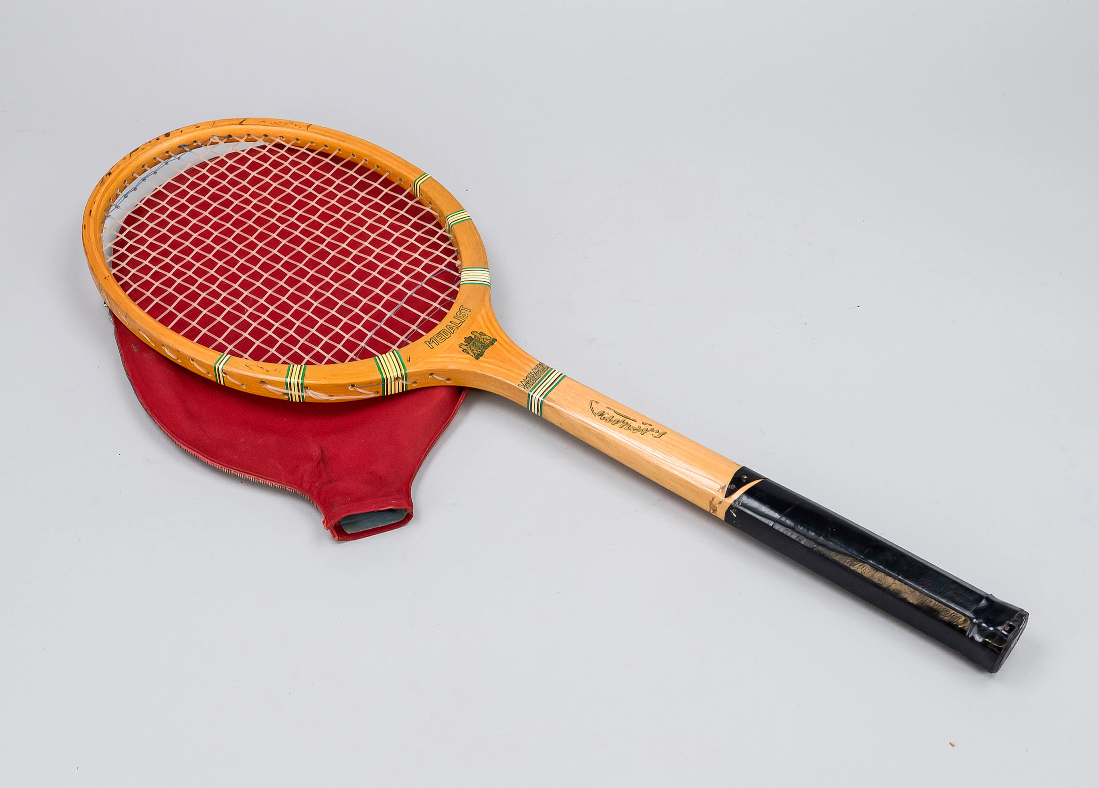 Antiker Tennisschläger, Anfang 20
