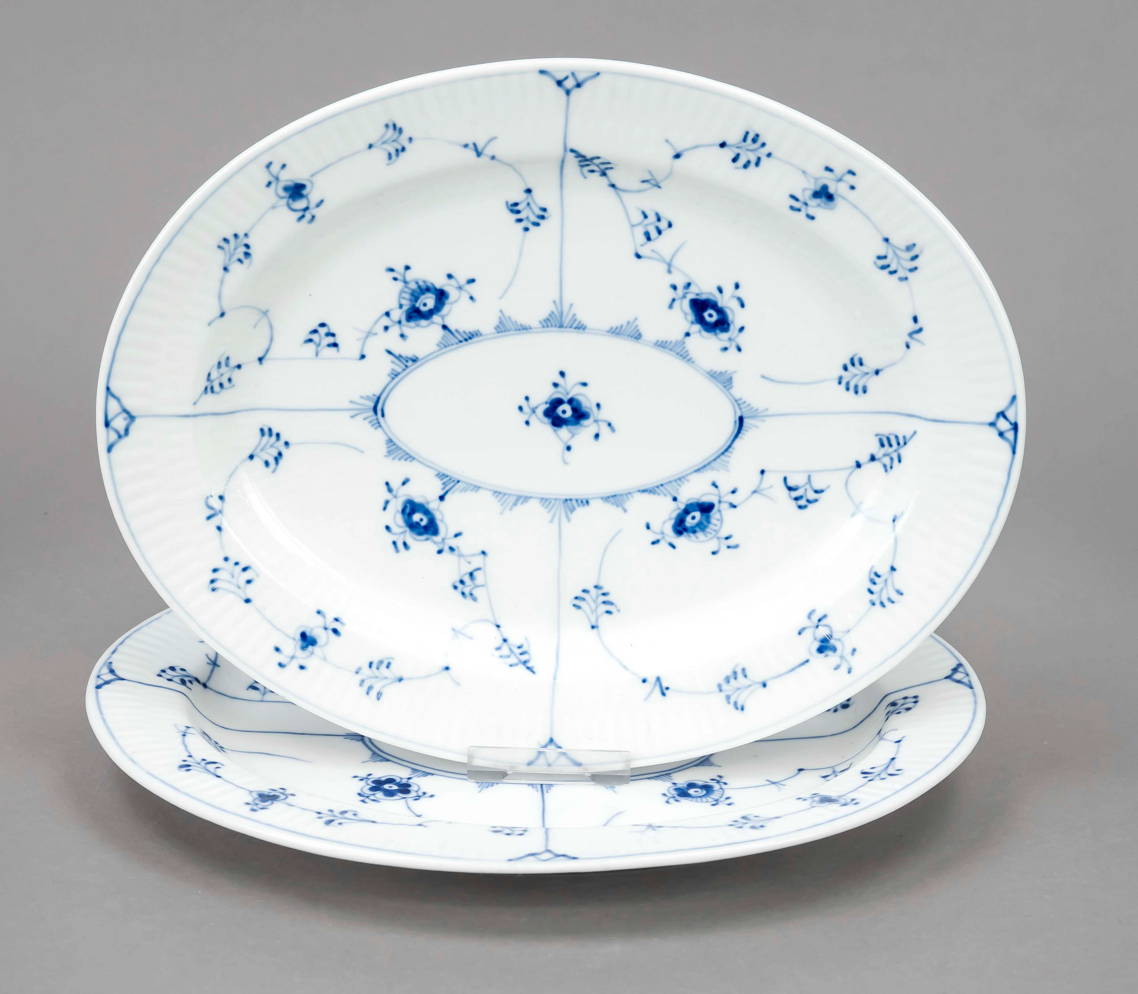 Zwei ovale Vorlegeplatten, Royal