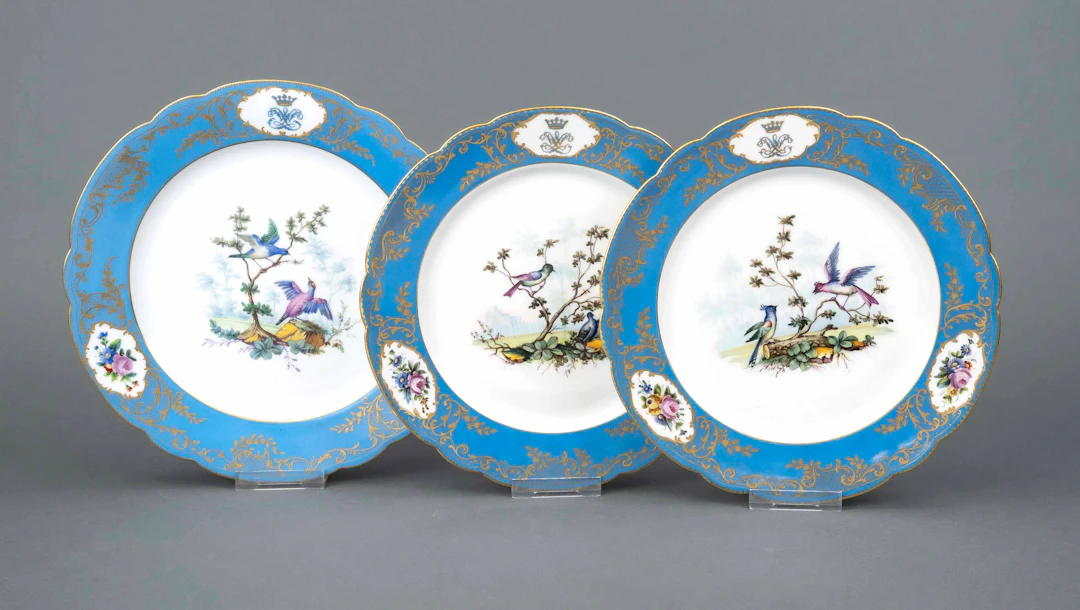 3 Teller, wohl England, im Stil v