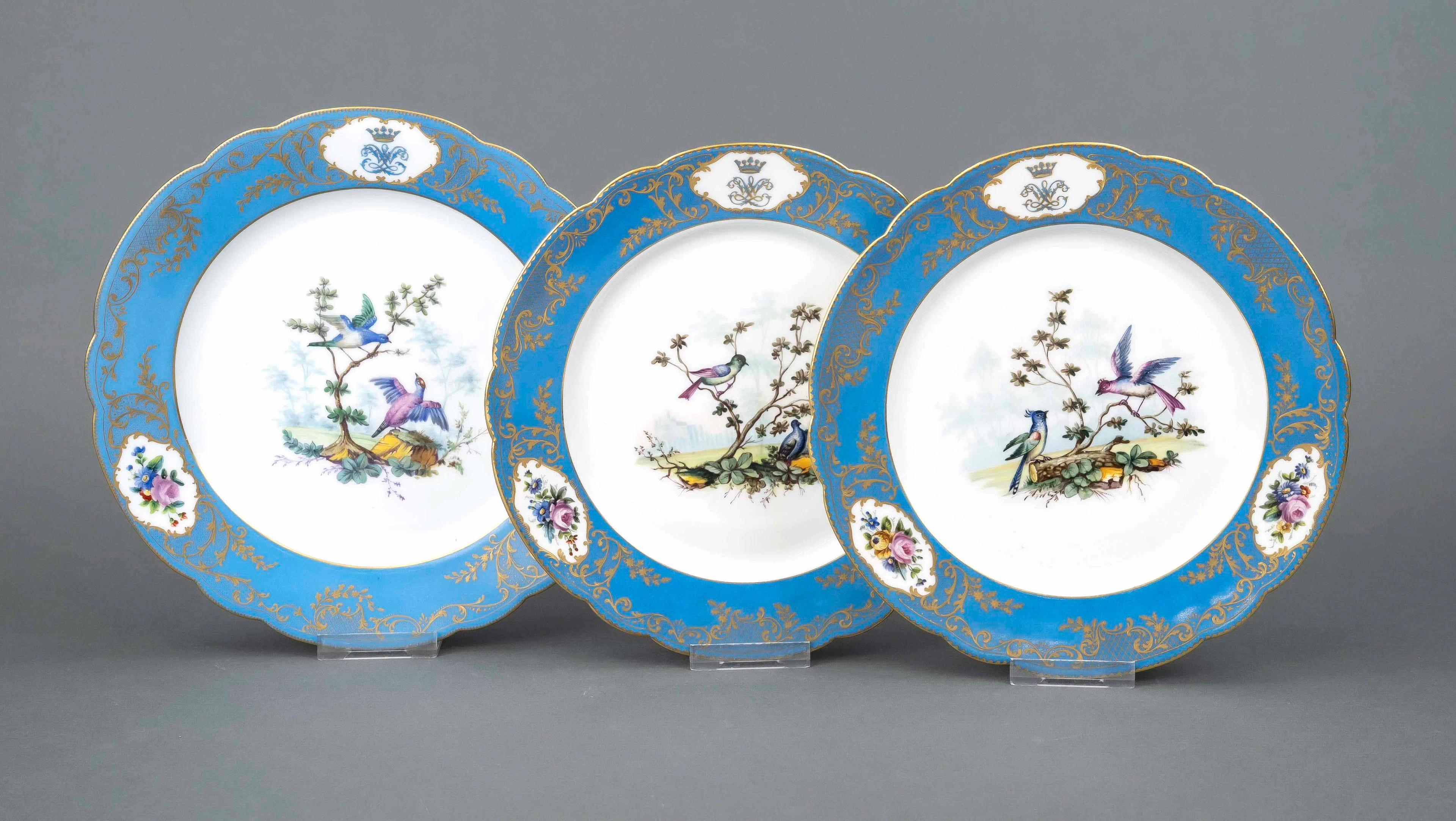 3 Teller, wohl England, im Stil v