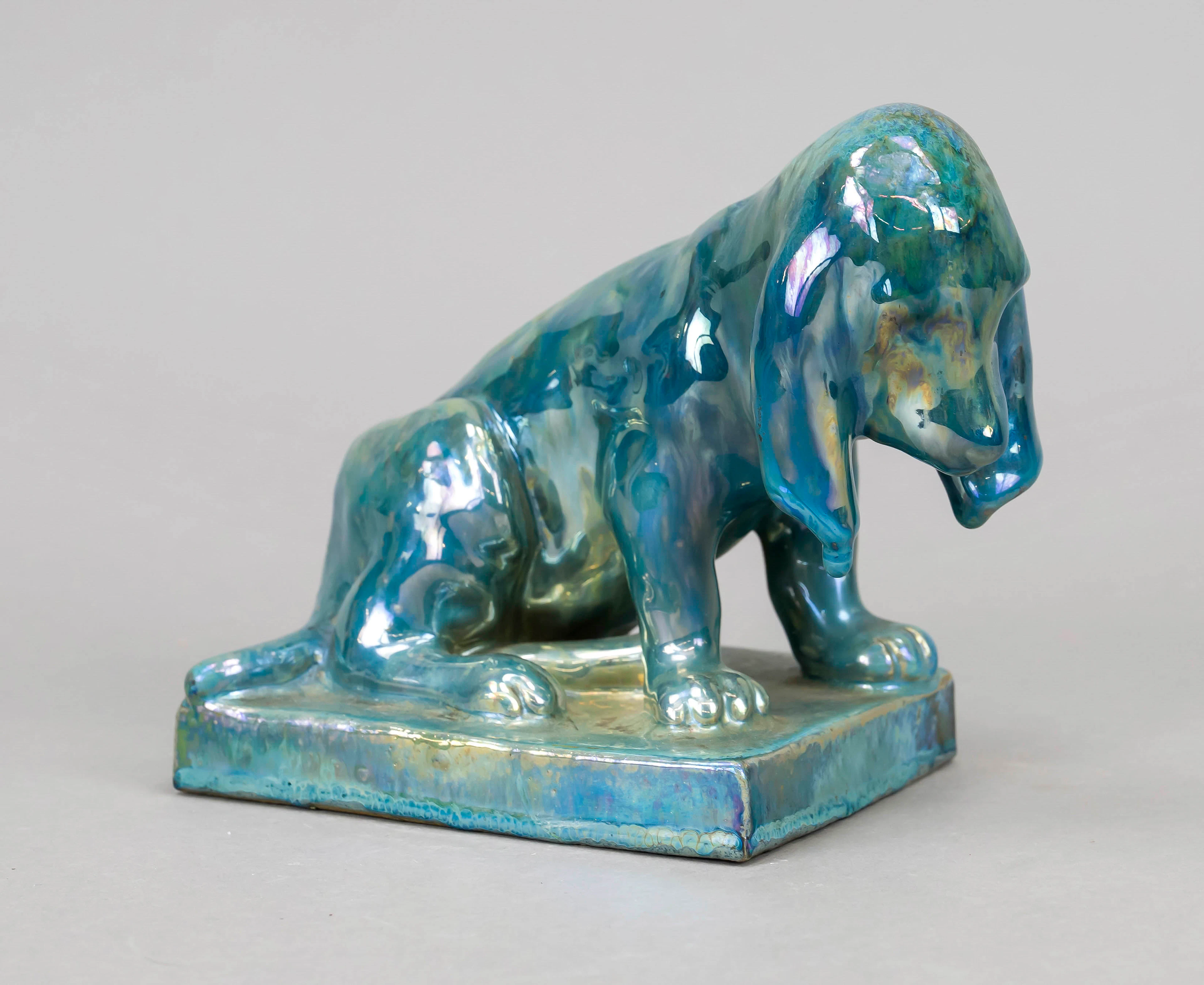 Hund auf Sockel, Alphonse Zytere