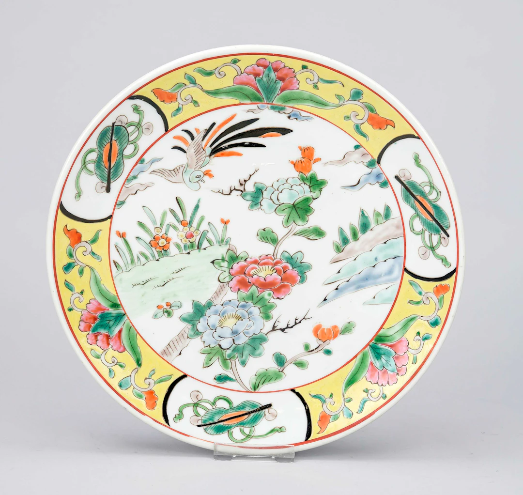 Teller, China, 20. Jh., Spiegel m