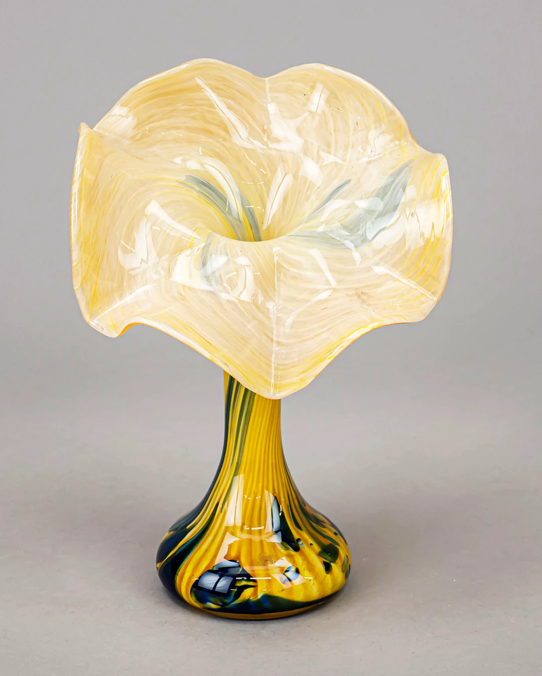 Vase, 2. H. 20. Jh., runder Stand