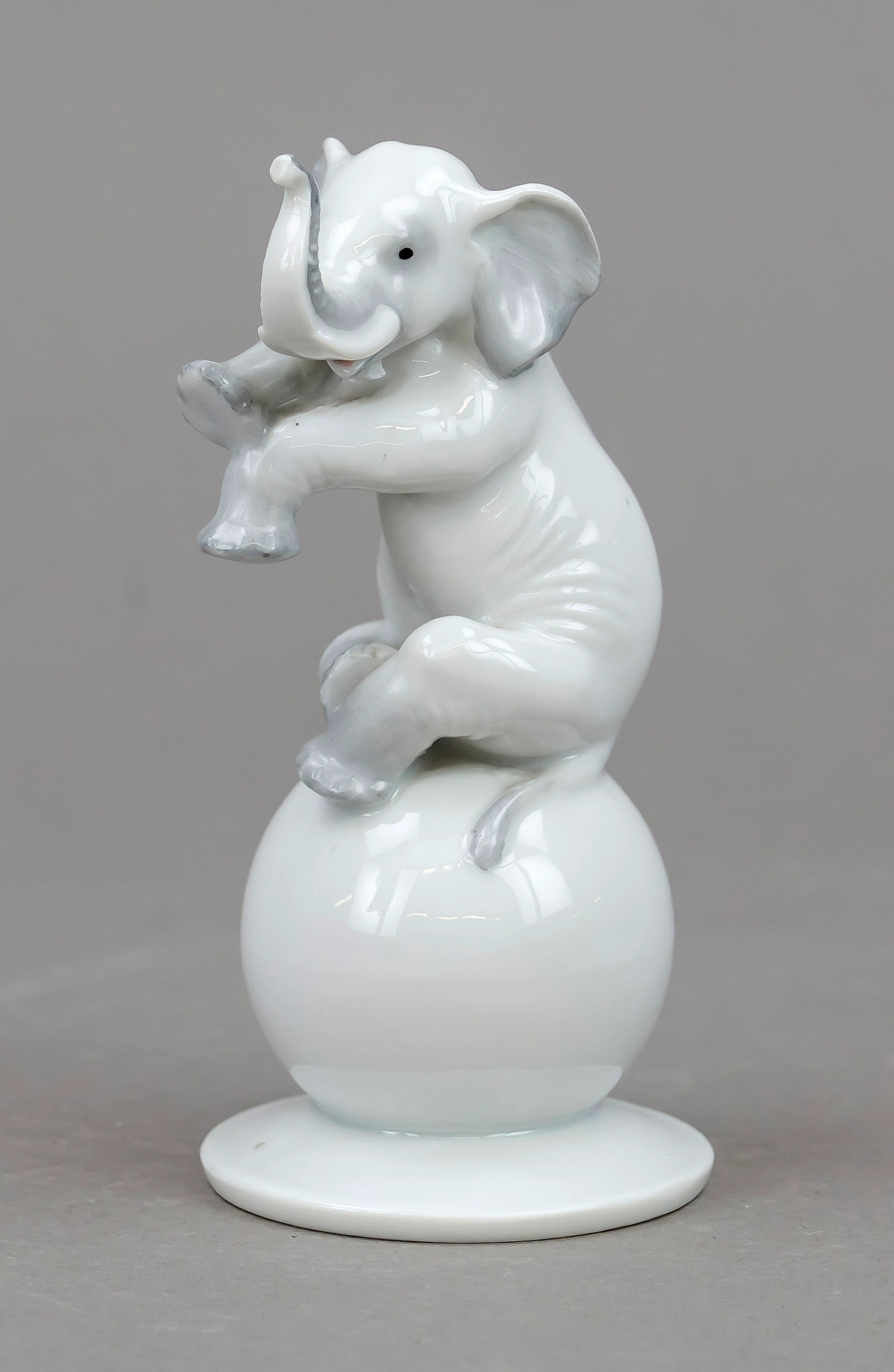 Elefant auf Kugel, Rosenthal, Sel