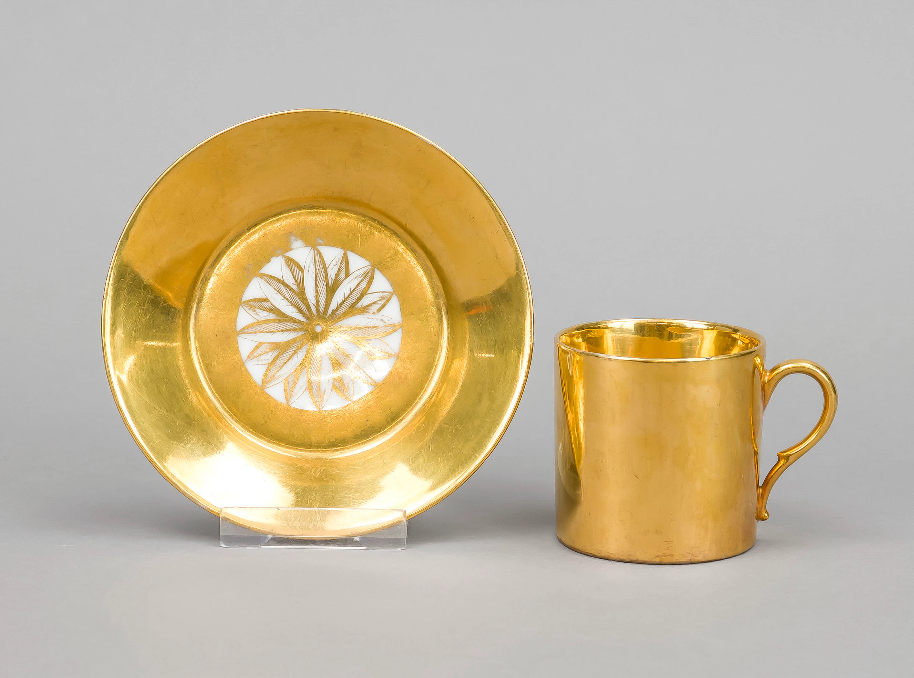 Tasse mit UT, w. deutsch, 19. Jh