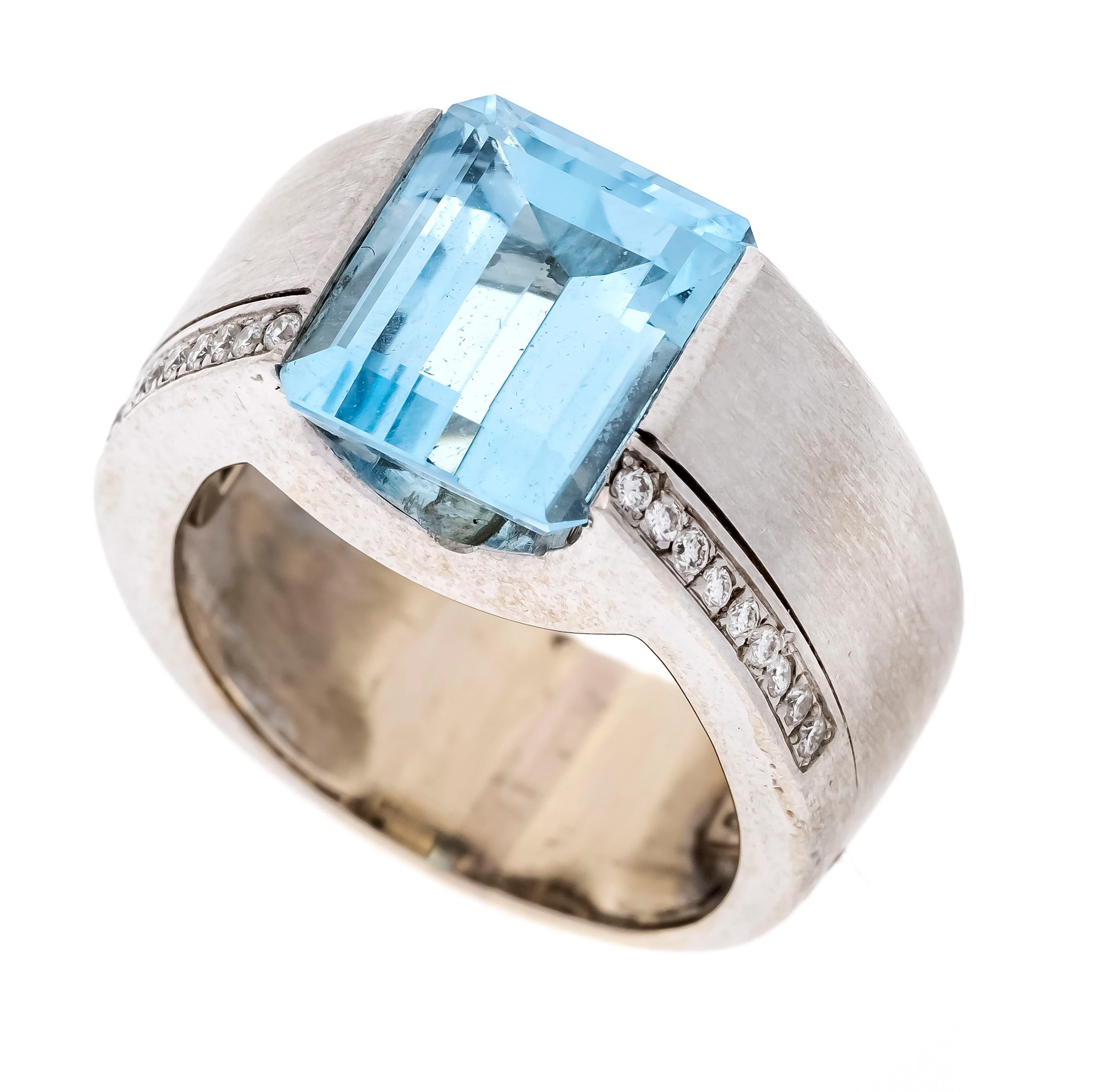 Fa. Wempe Blautopas-Brillant-Ring