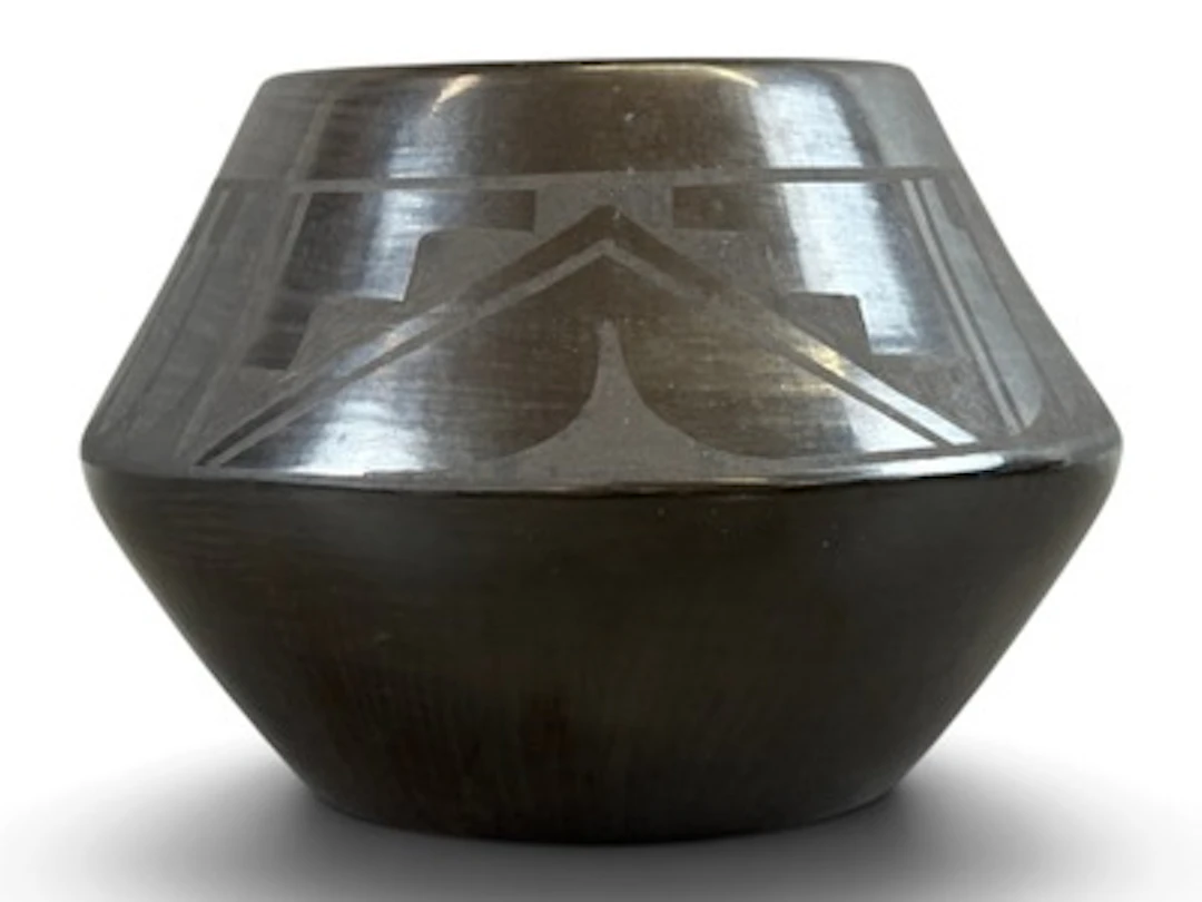 Carlos Sunrise Dunlap, San Ildefonso Pueblo Vessel
