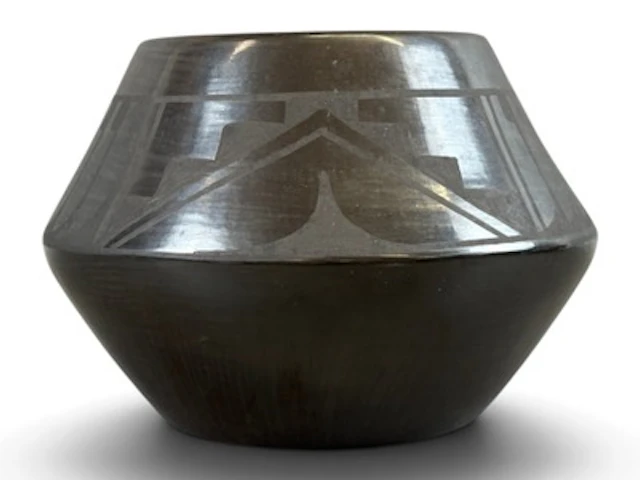 Carlos Sunrise Dunlap, San Ildefonso Pueblo Vessel
