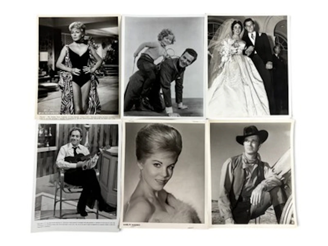 (200-300) Celebrity Publicity & Movie Photos