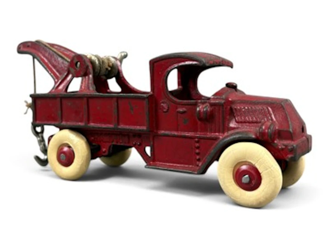 Nice Champion Cast Iron Mack Wrecker