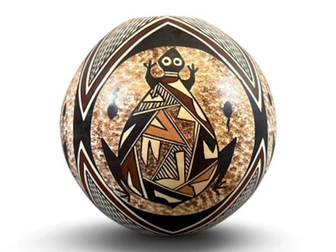 Sylvia Naha. Signed Seed Pot