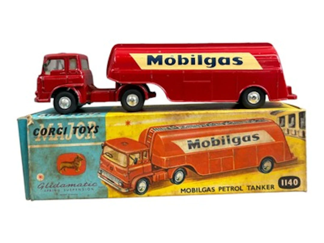 Corgi Toys 1140 Mobilgas Petrol Tanker w/Orig Box