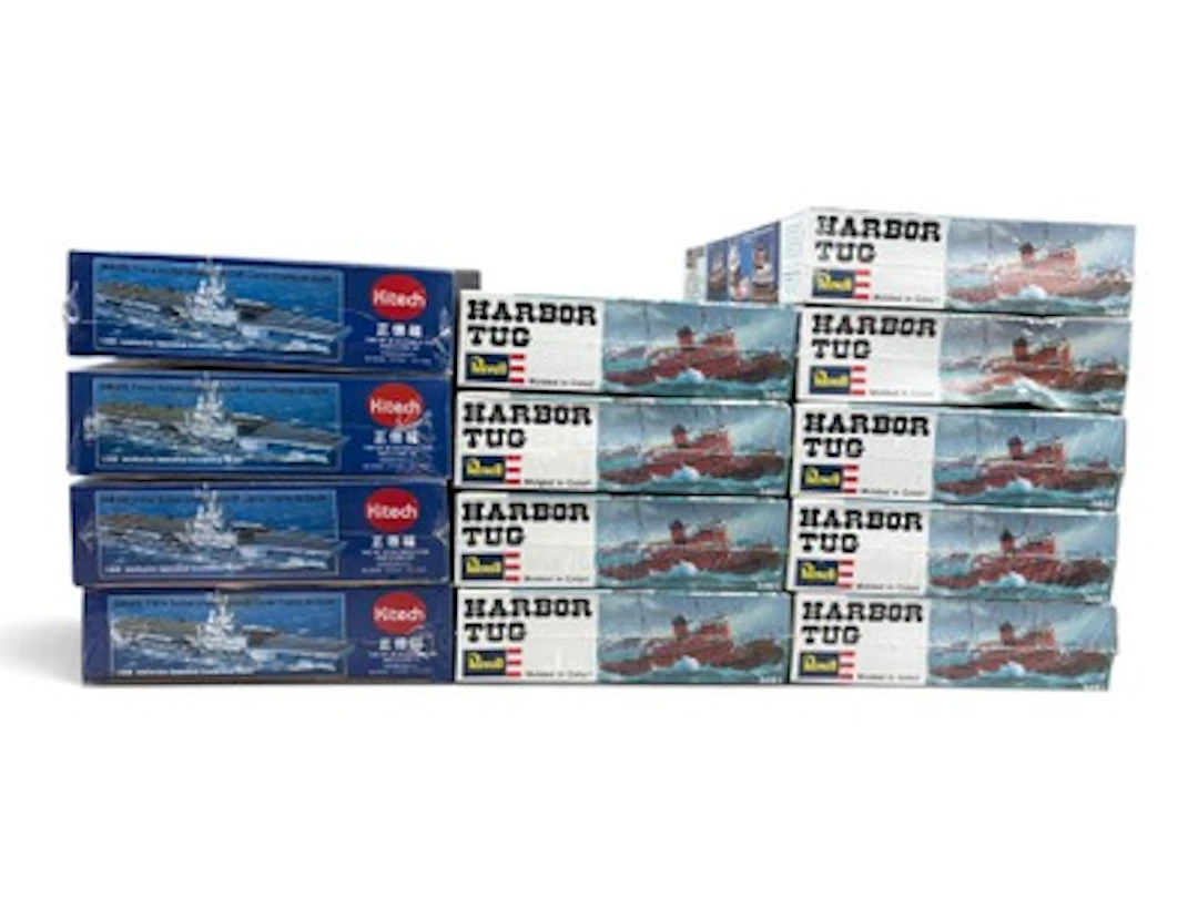 Dealer Lot 13 Boat Model Kits