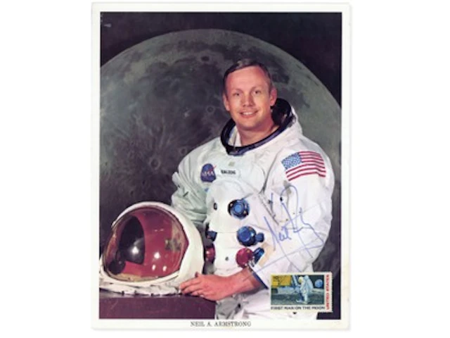 Neil Armstrong Signed NASA Photo - Grad