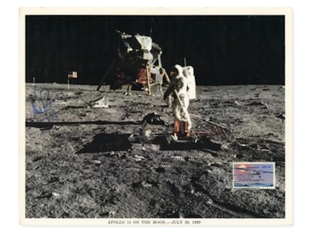 Neil Armstrong Signed Apollo 11 Photo - Grad